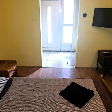 Ilona Apartmanhaz Daire *