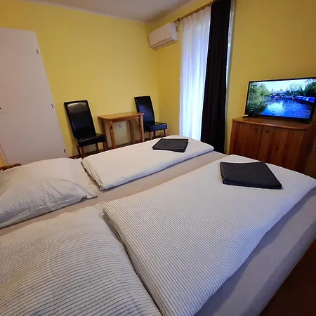 Ilona Apartmanhaz * Siofok