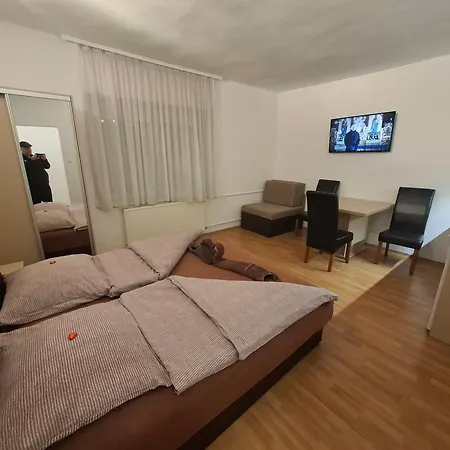 Daire Ilona Apartmanhaz *