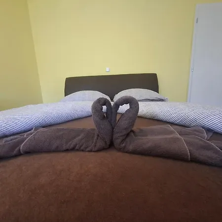 Lägenhet Ilona Apartmanhaz *