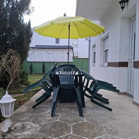 Ilona Apartmanhaz Apartament