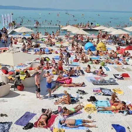 Ilona Apartmanhaz * Siófok