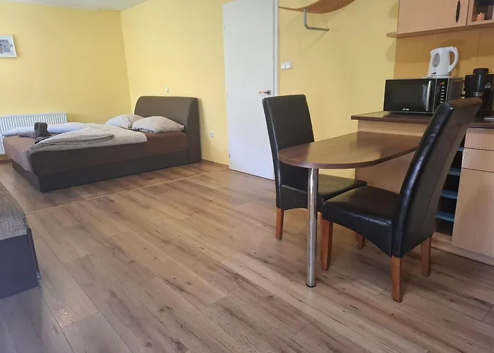 Ilona Apartmanhaz Siófok