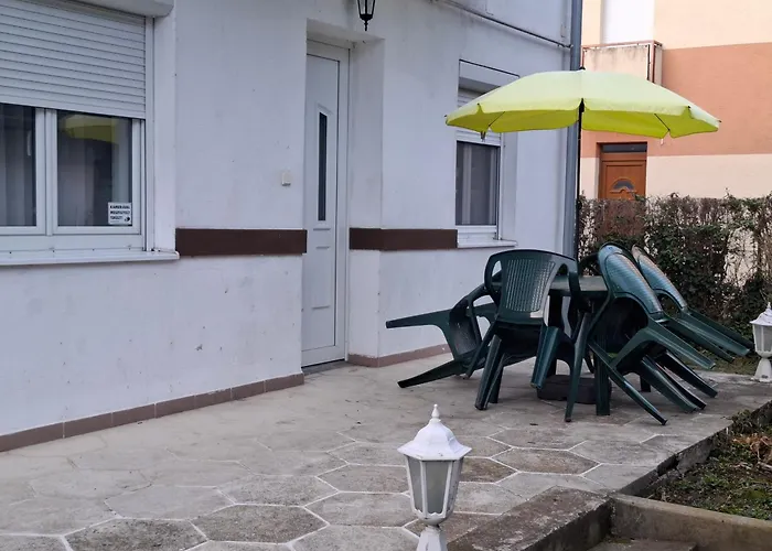 Ilona Apartmanhaz דירה *